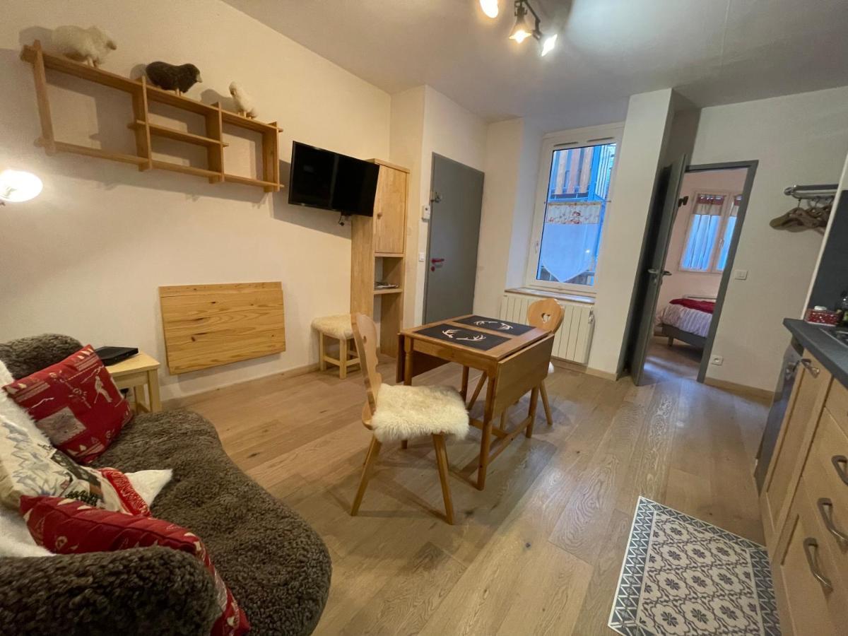 T2 30M2 Plein Centre, Lit Fait, Linge Fourni, Wifi Lägenhet Cauterets Exteriör bild